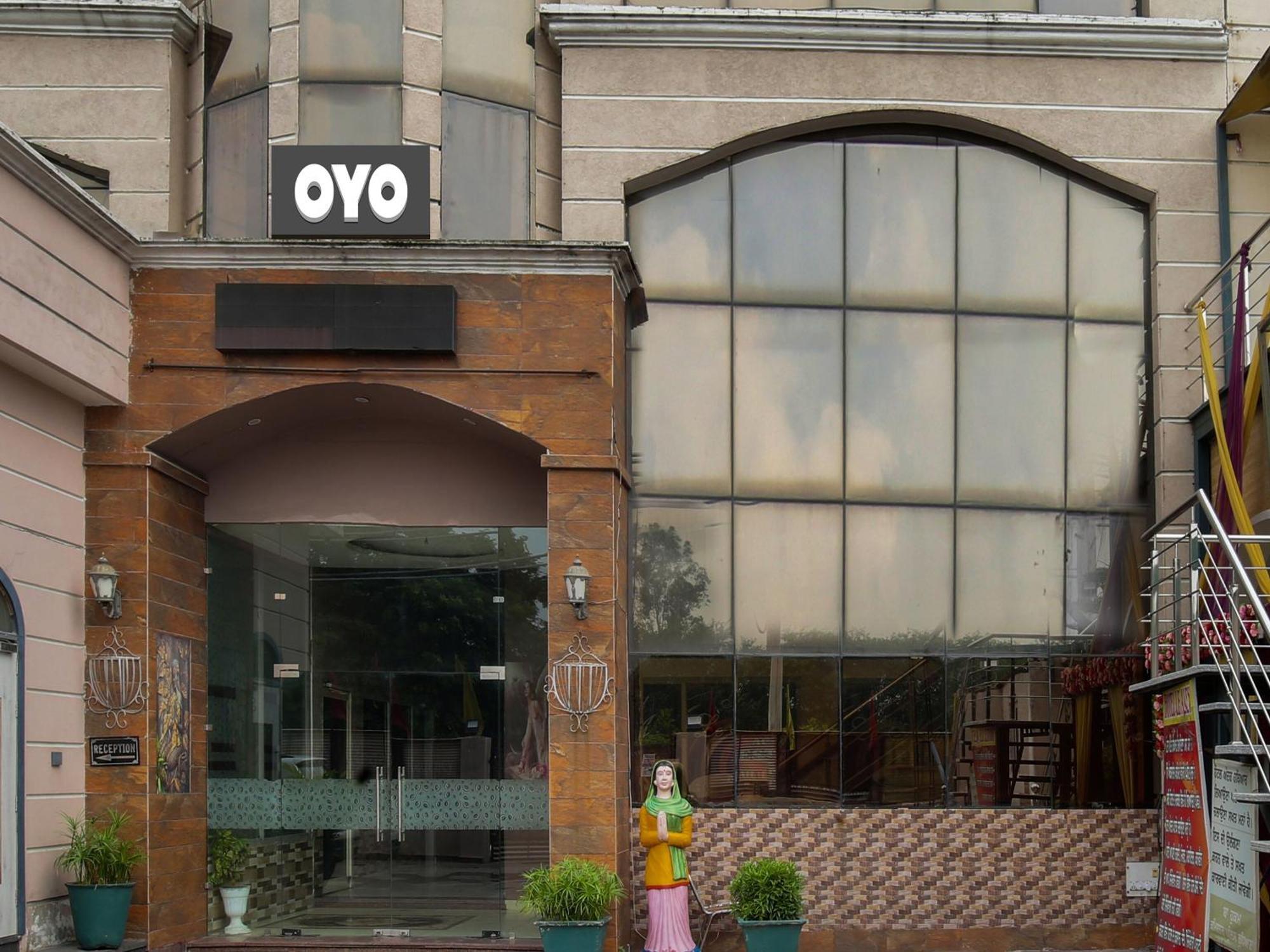 Oyo Flagship Hotel Le Aley Regency Ludhijána Exteriér fotografie