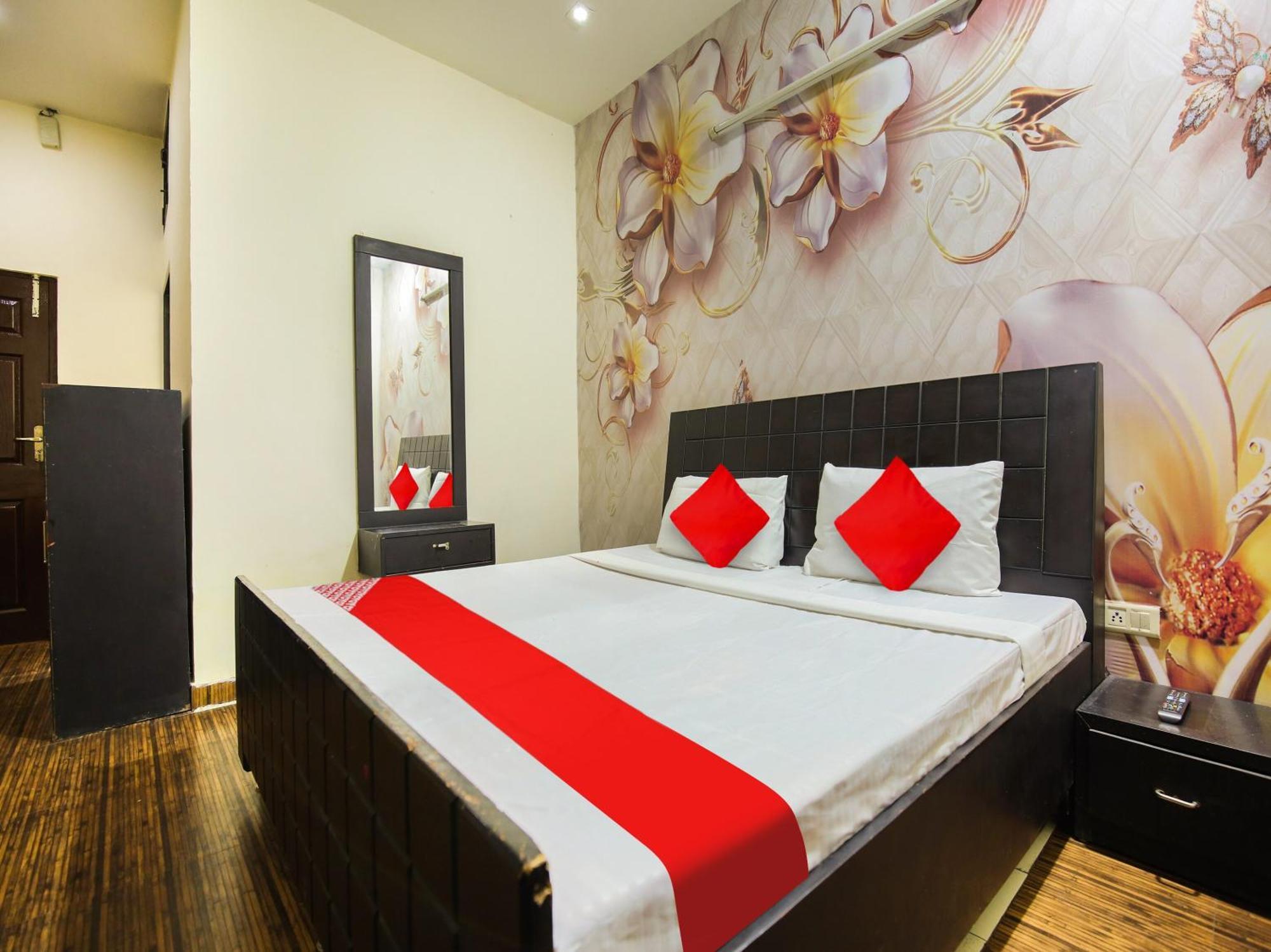Oyo Flagship Hotel Le Aley Regency Ludhijána Exteriér fotografie